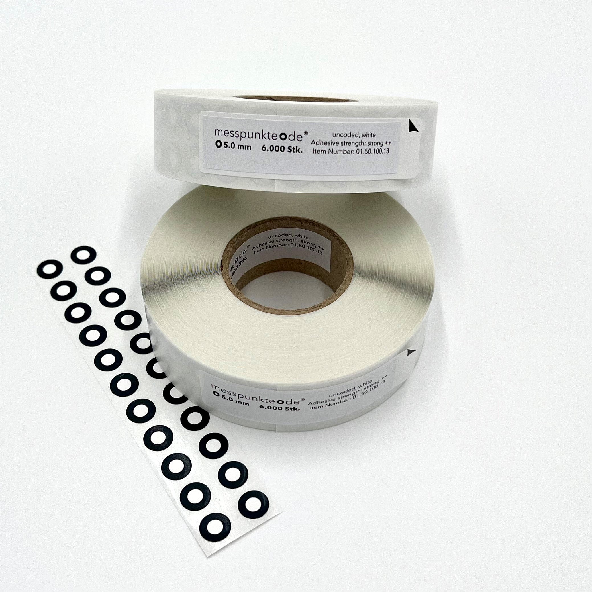 ST 050 6000 STRONG - Standard White/Black Targets - 5.0 mm Diameter - Strong Adhesive - 6000 per Roll